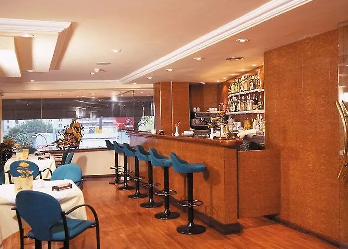 Abbot Hotel 4*