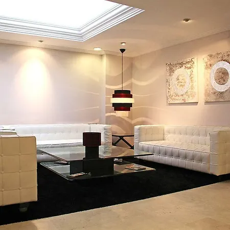 Abbot Hotell 4*