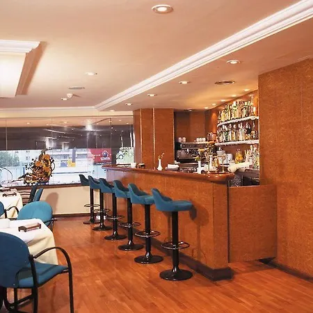 Abbot Hotell 4*